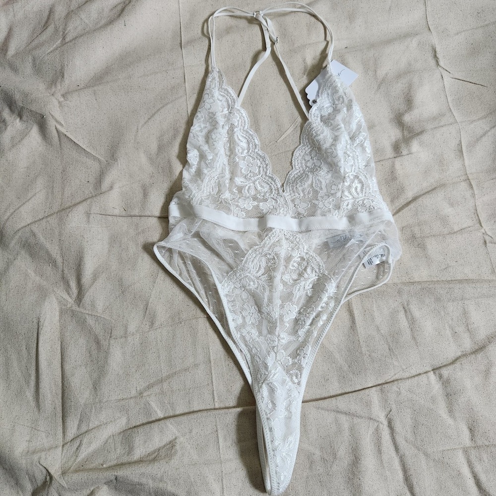 New In Bloom by Jonquil Ivory Lace Halter Thong Bodysuit M Teddy White Lingerie